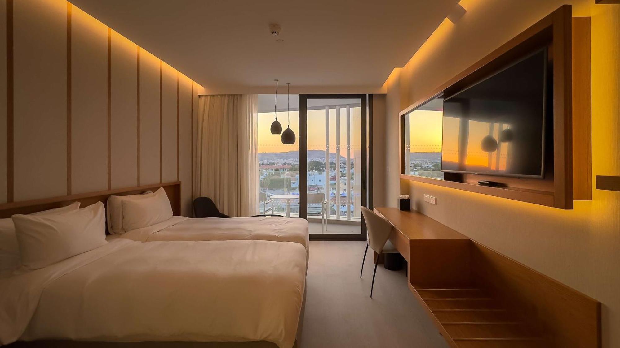 Radisson Beach Resort Ларнака Екстериор снимка