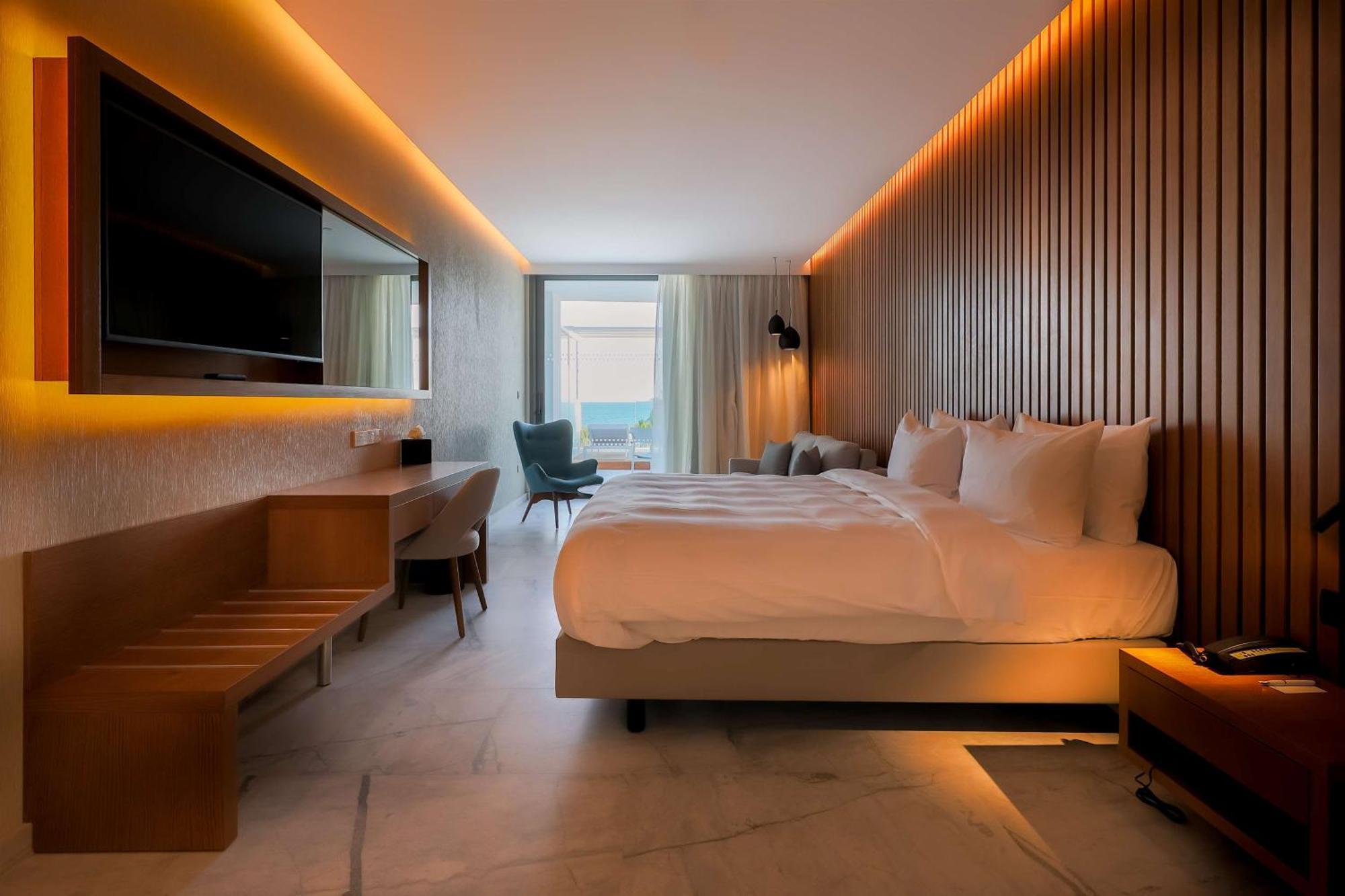Radisson Beach Resort Ларнака Екстериор снимка