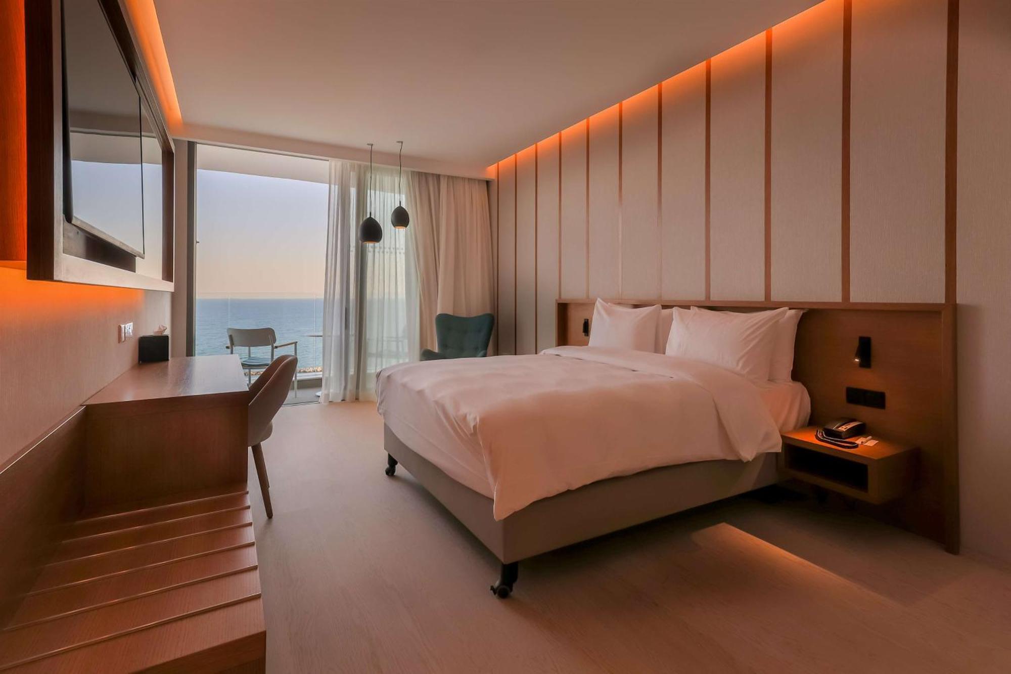 Radisson Beach Resort Ларнака Екстериор снимка
