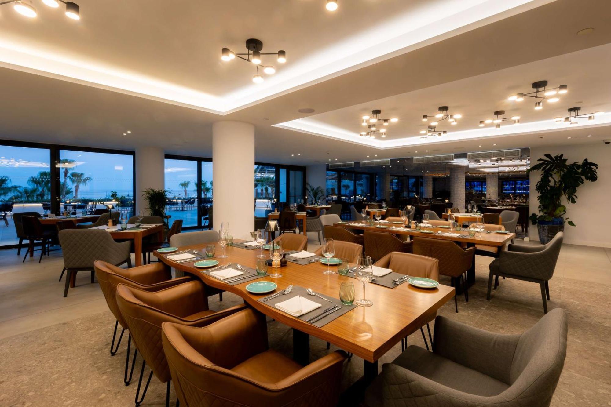 Radisson Beach Resort Ларнака Екстериор снимка