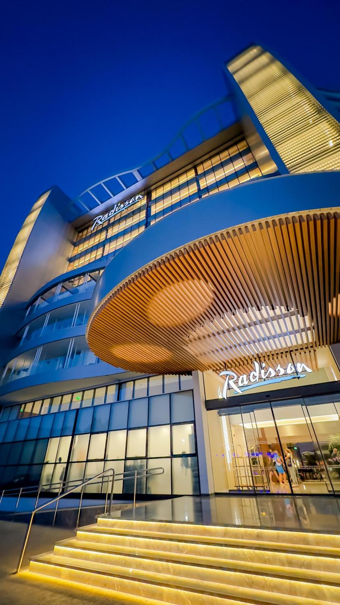 Radisson Beach Resort Ларнака Екстериор снимка