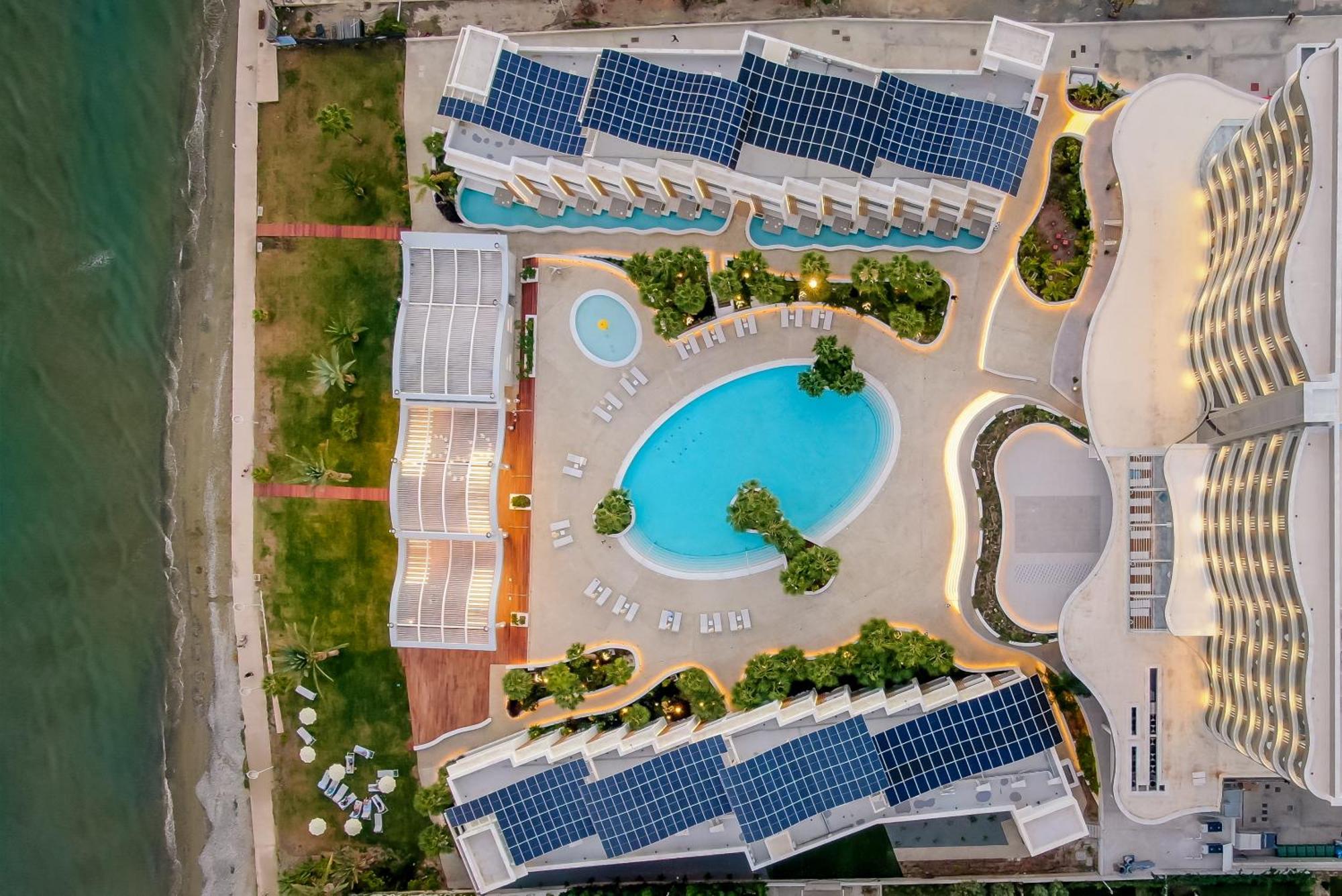 Radisson Beach Resort Ларнака Екстериор снимка