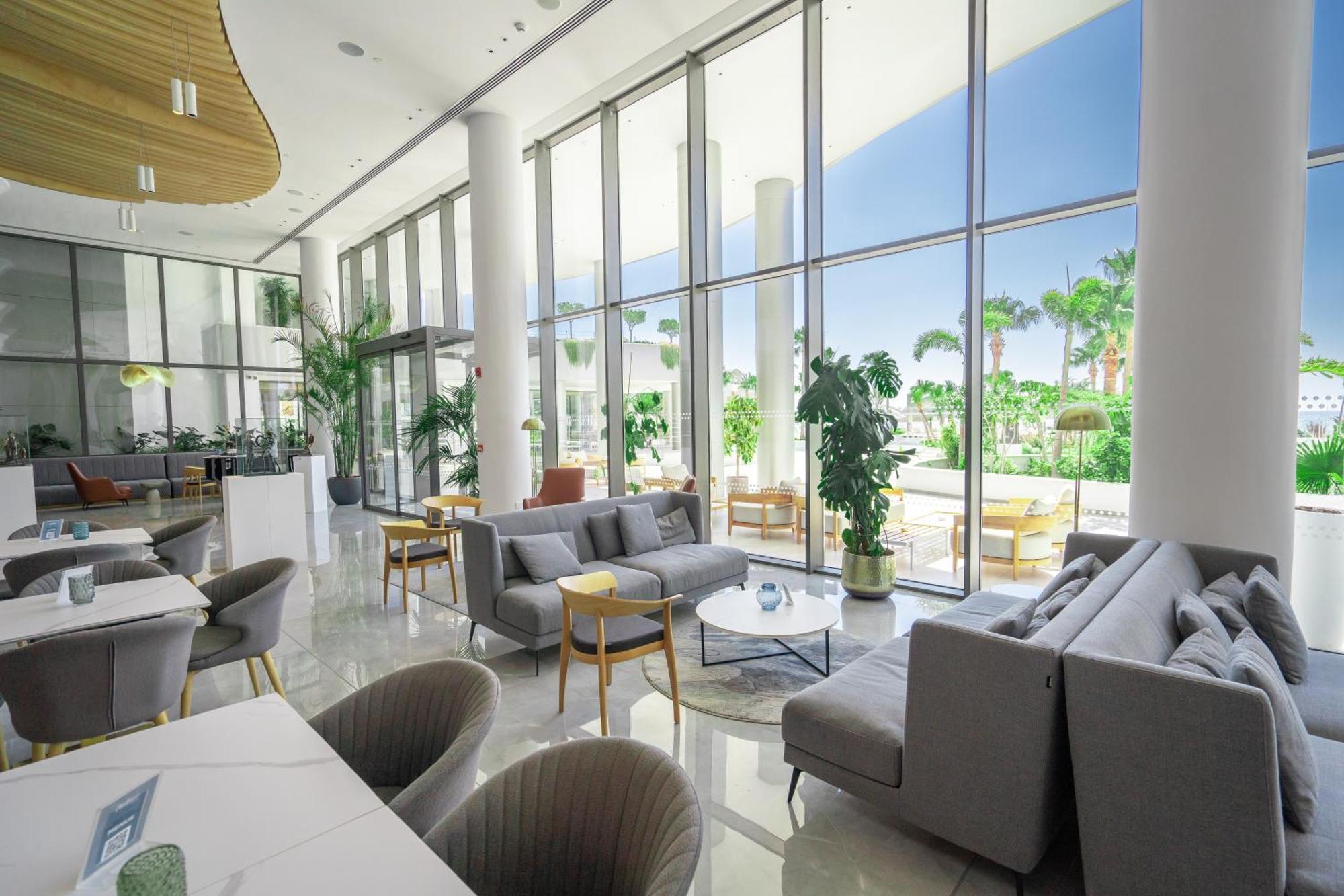 Radisson Beach Resort Ларнака Екстериор снимка